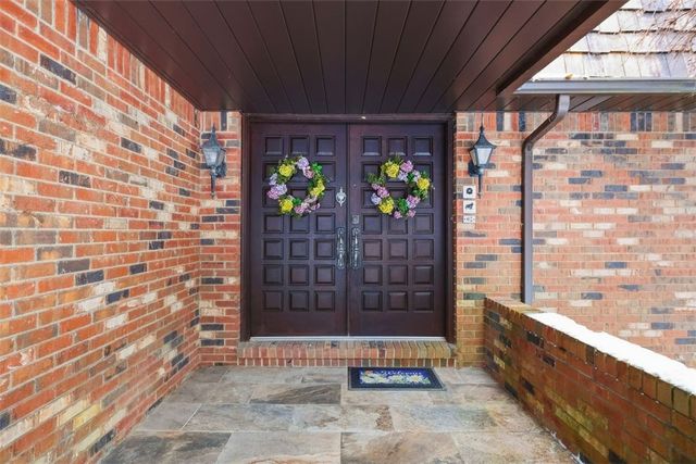 21 W Hillcrest Rd, Nottingham, PA 15330