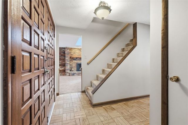 21 W Hillcrest Rd, Nottingham, PA 15330