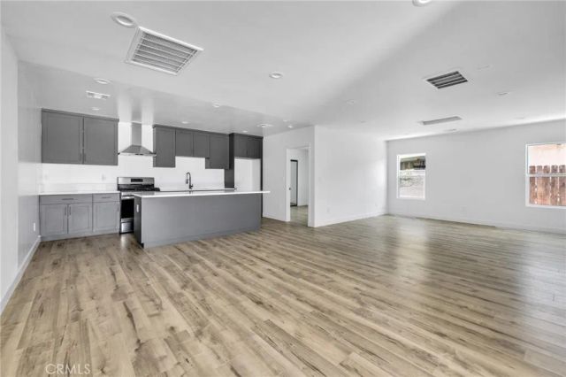 1601 W 165th Street, Compton, CA 90220