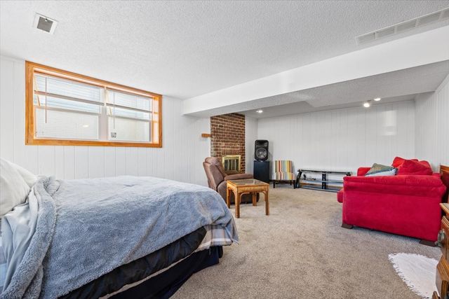 3244 SE 20th Street, Des Moines, IA 50320