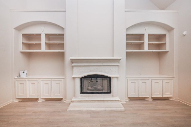 19 Sandwell Place, Spring, TX 77389