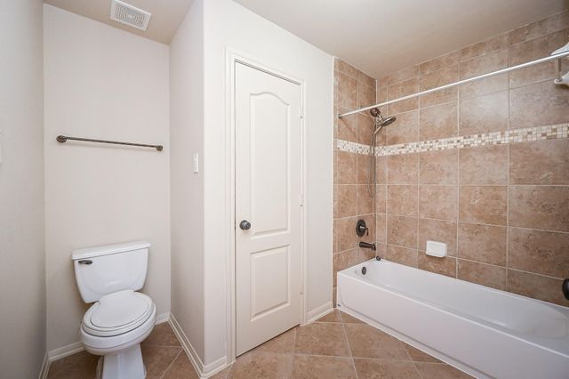 19 Sandwell Place, Spring, TX 77389