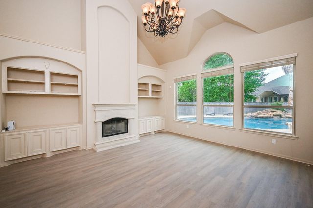 19 Sandwell Place, Spring, TX 77389