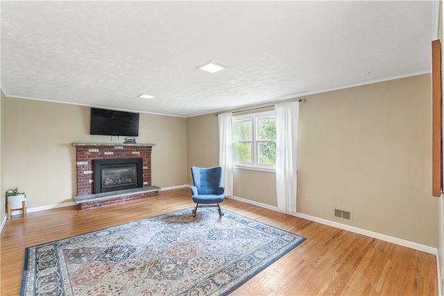 20 Paddington Drive, Gates, NY 14624
