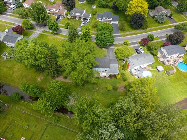 20 Paddington Drive, Gates, NY 14624