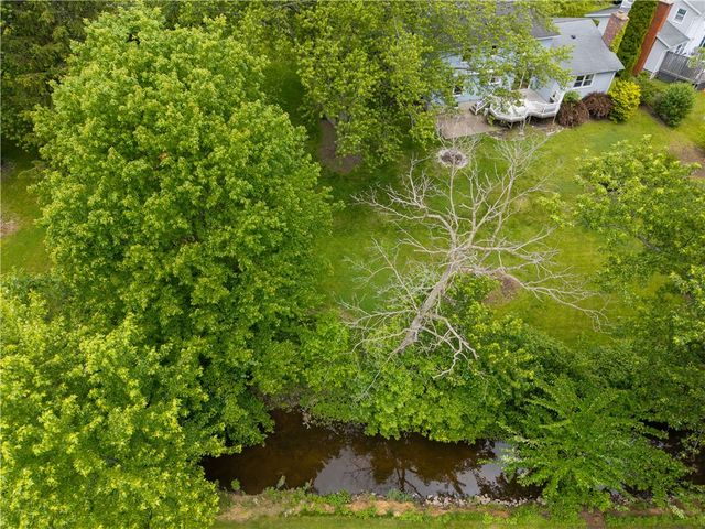 20 Paddington Drive, Gates, NY 14624