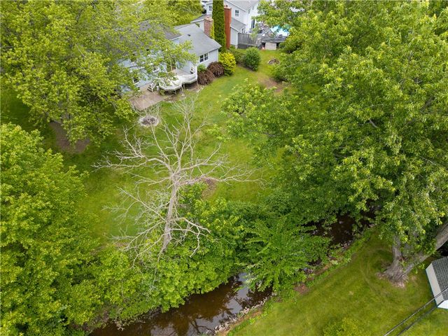 20 Paddington Drive, Gates, NY 14624