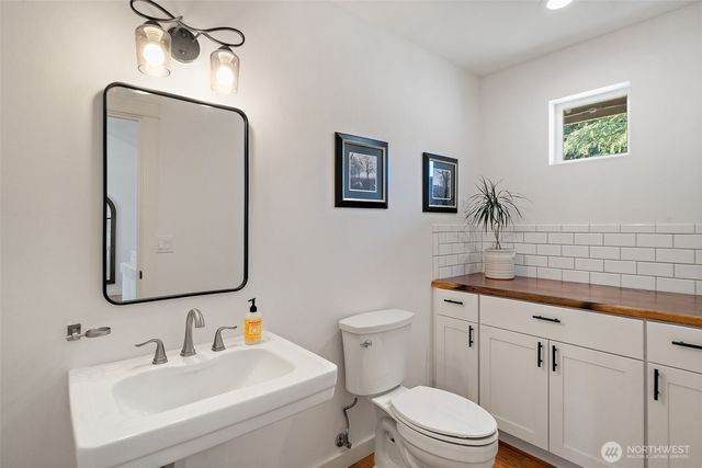 3670 Sulphur Springs Lane, Bremerton, WA 98310