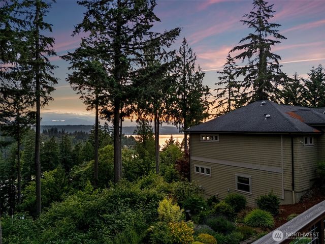3670 Sulphur Springs Lane, Bremerton, WA 98310