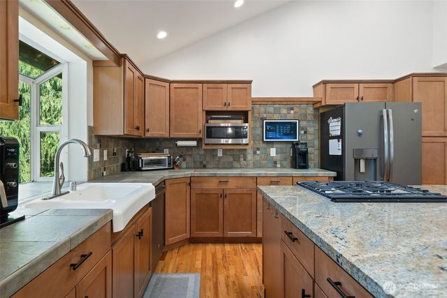 3670 Sulphur Springs Lane, Bremerton, WA 98310