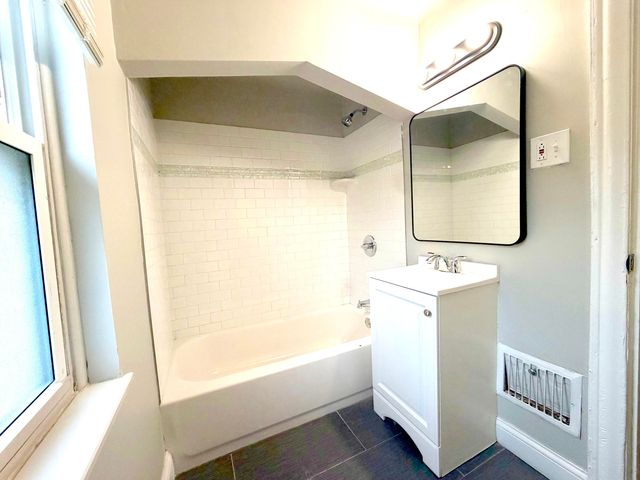 4605 Devonshire Road, Detroit, MI 48224