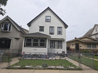 1509 S 33rd STREET, Milwaukee, WI 53215