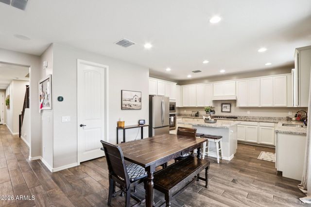 2041 E WISTERIA Drive, Chandler, AZ 85286