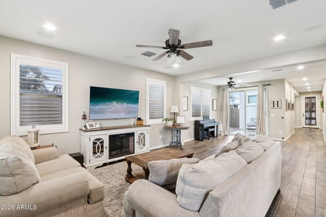 2041 E WISTERIA Drive, Chandler, AZ 85286