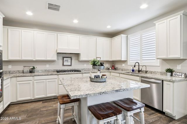 2041 E WISTERIA Drive, Chandler, AZ 85286