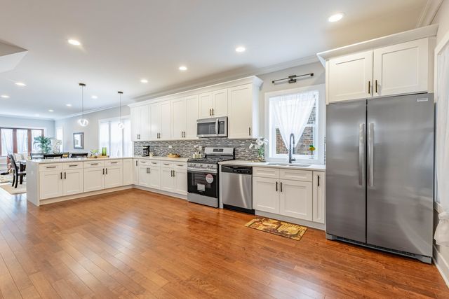 2336 Oak Park Avenue, Berwyn, IL 60402