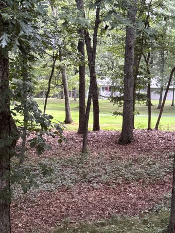 126 Rolling Green Dr, Crossville, TN 38558