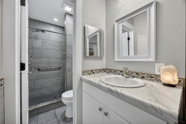 2207 KARL STREET B, Leesburg, FL 34748