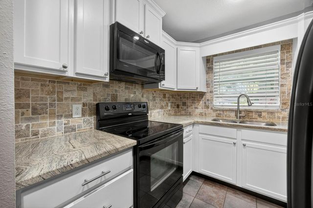 2207 KARL STREET B, Leesburg, FL 34748