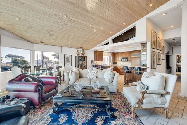 3935 Bluff Place, San Pedro, CA 90731