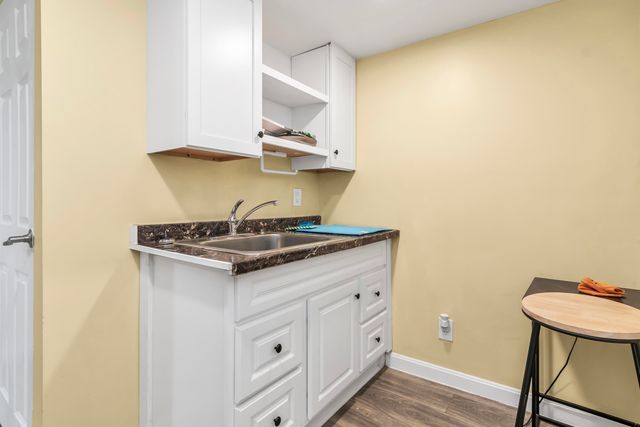 10 Millville Street, Salem, NH 03079