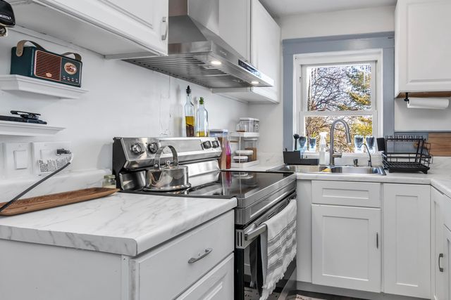 10 Millville Street, Salem, NH 03079