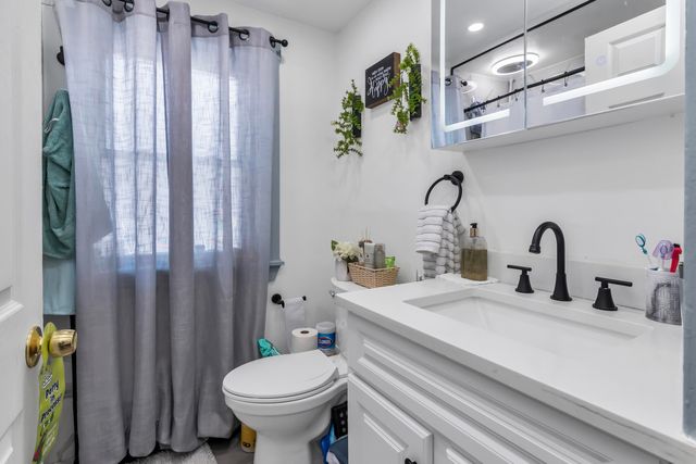 10 Millville Street, Salem, NH 03079