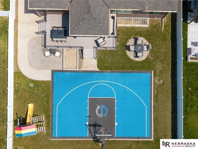 3043 N 95th Street, Lincoln, NE 68507