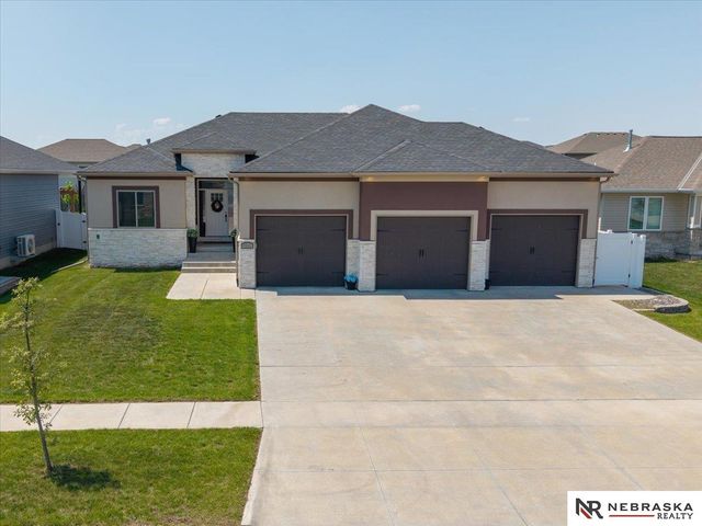 3043 N 95th Street, Lincoln, NE 68507