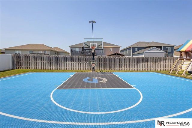 3043 N 95th Street, Lincoln, NE 68507