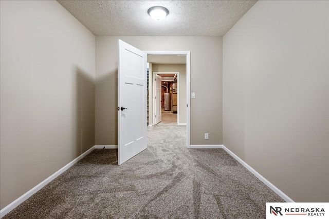 3043 N 95th Street, Lincoln, NE 68507