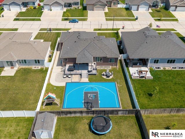 3043 N 95th Street, Lincoln, NE 68507