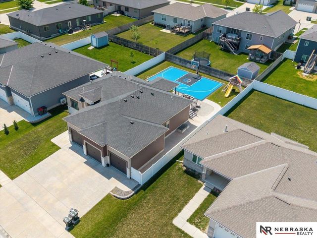 3043 N 95th Street, Lincoln, NE 68507