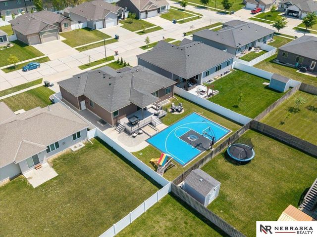 3043 N 95th Street, Lincoln, NE 68507