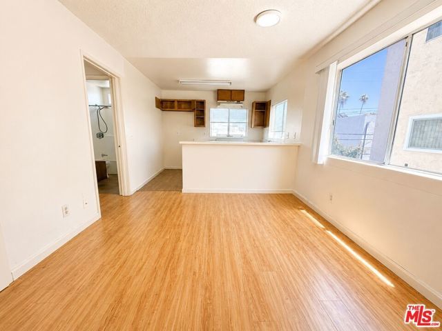 810 S Berendo Street, Los Angeles, CA 90005