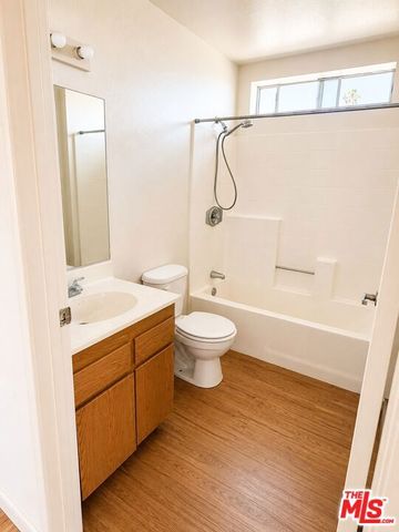 810 S Berendo Street, Los Angeles, CA 90005