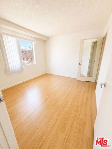 810 S Berendo Street, Los Angeles, CA 90005