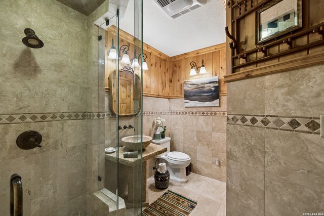 504 BUCK TRL, Canyon Lake, TX 78133