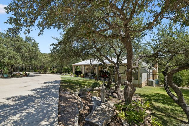 504 BUCK TRL, Canyon Lake, TX 78133
