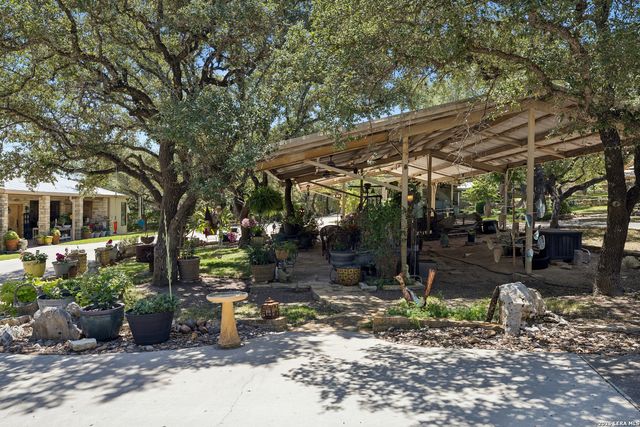 504 BUCK TRL, Canyon Lake, TX 78133