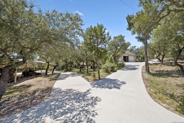504 BUCK TRL, Canyon Lake, TX 78133