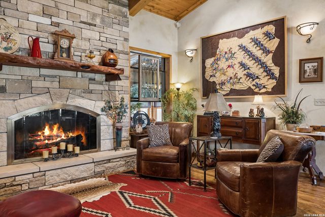 504 BUCK TRL, Canyon Lake, TX 78133