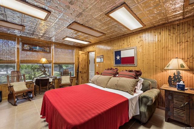 504 BUCK TRL, Canyon Lake, TX 78133