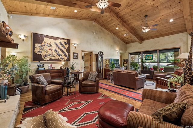 504 BUCK TRL, Canyon Lake, TX 78133