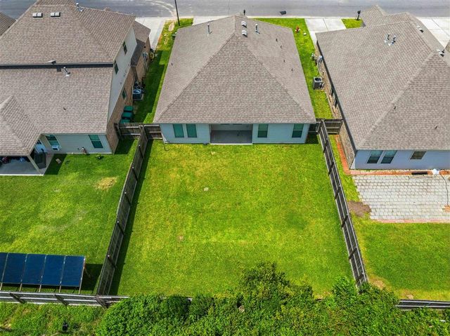 303 Oak Hampton Drive, Sulphur, LA 70665