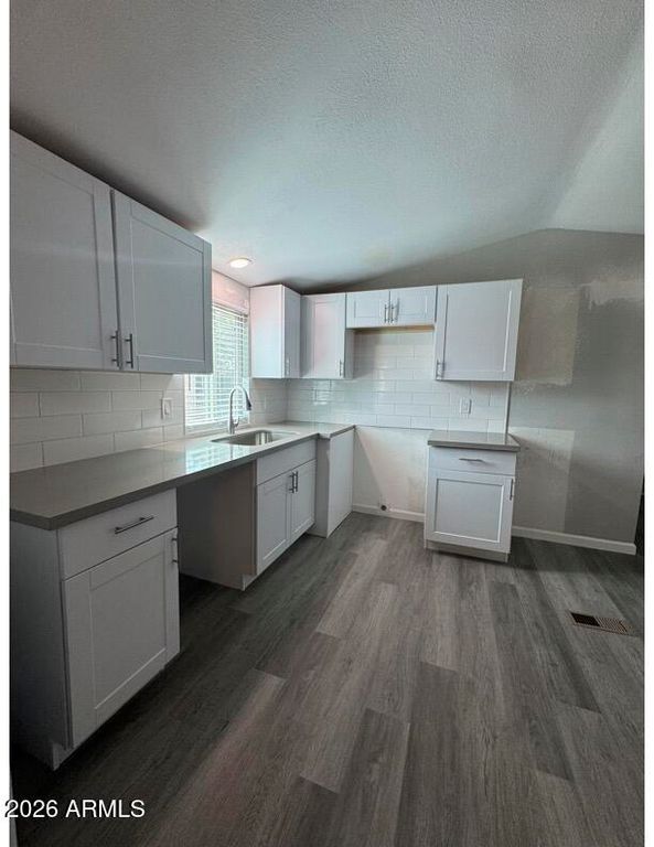 8601 N 71ST Avenue 155, Glendale, AZ 85301 — photo 3