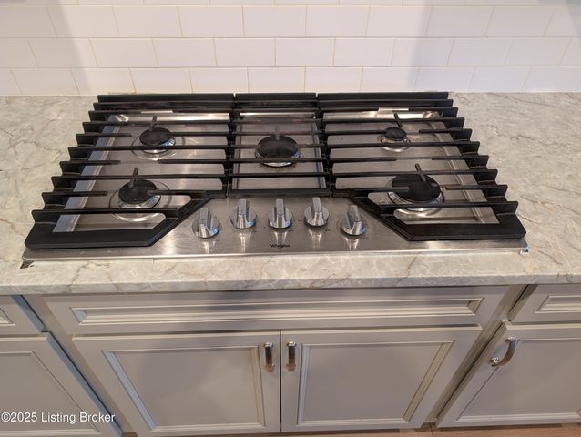 2861 Hamilton Springs Dr, Louisville, KY 40245