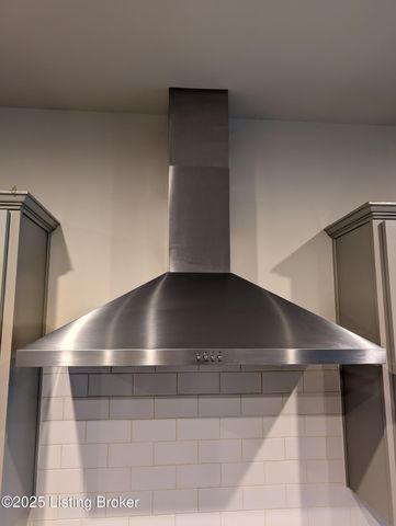 2861 Hamilton Springs Dr, Louisville, KY 40245