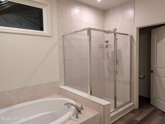 2861 Hamilton Springs Dr, Louisville, KY 40245