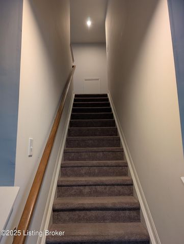 2861 Hamilton Springs Dr, Louisville, KY 40245